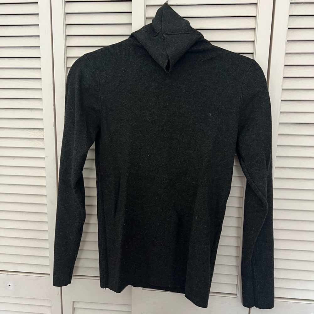 Adrienne Vittadini Thick Dark Grey Turtle Neck